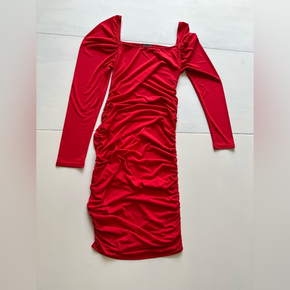 Venus NWOT Size Medium Red Dress